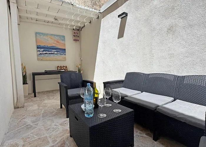 Casa Di Pag By Pag Tours Feriehus