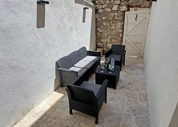 Casa Di Pag By Pag Tours * Pag Town