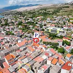 Casa Di Pag By Pag Tours Vikendica