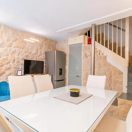 Casa Di Pag By Pag Tours