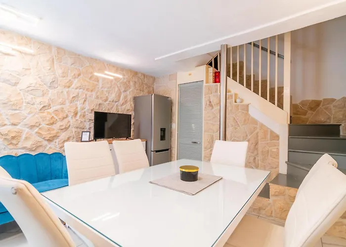 Casa Di Pag By Pag Tours